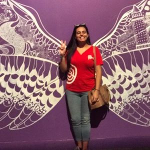 Meet your Posher, Isaura